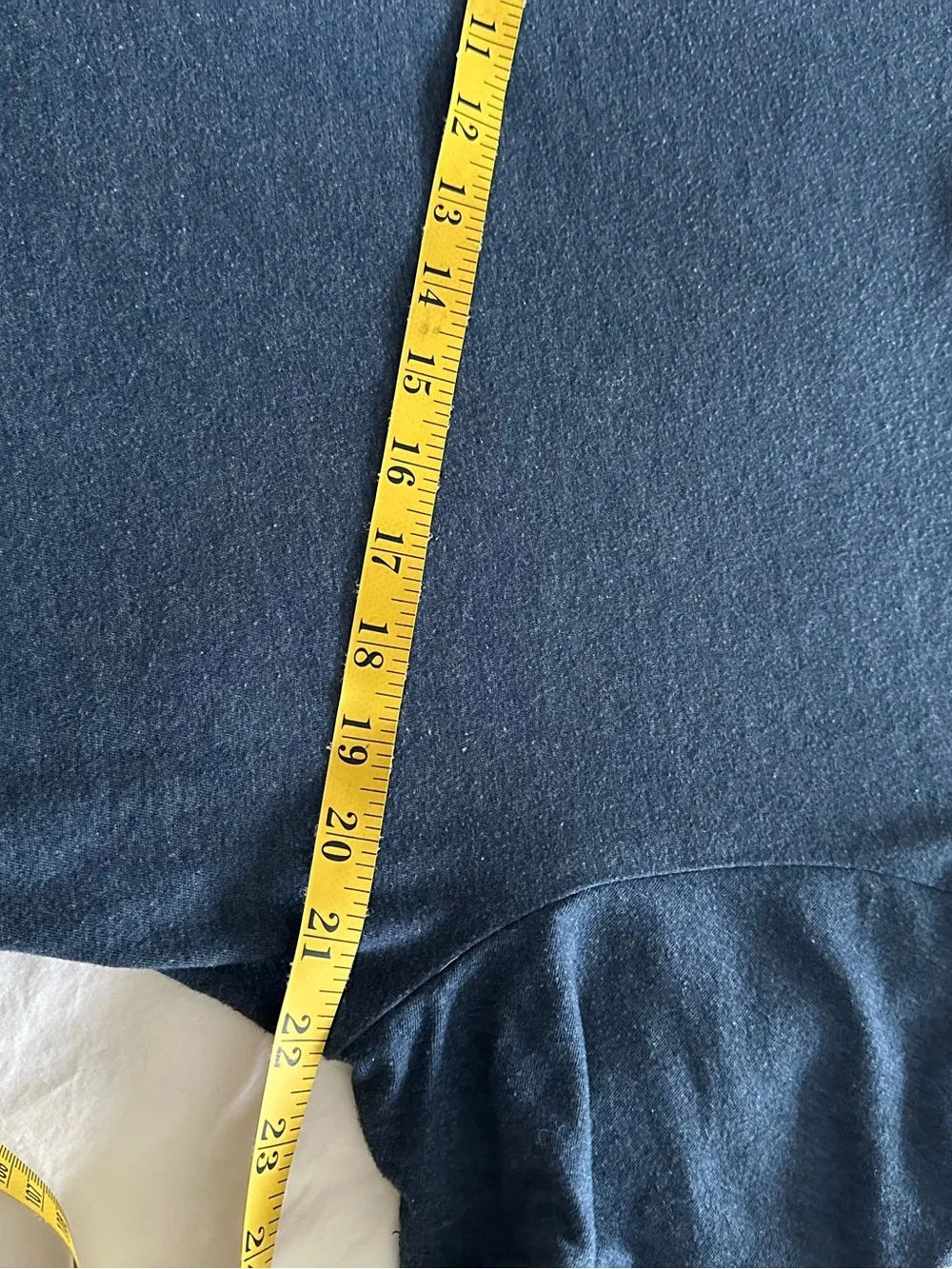 Banana Republic Men’s Heather Navy V-Neck Tee